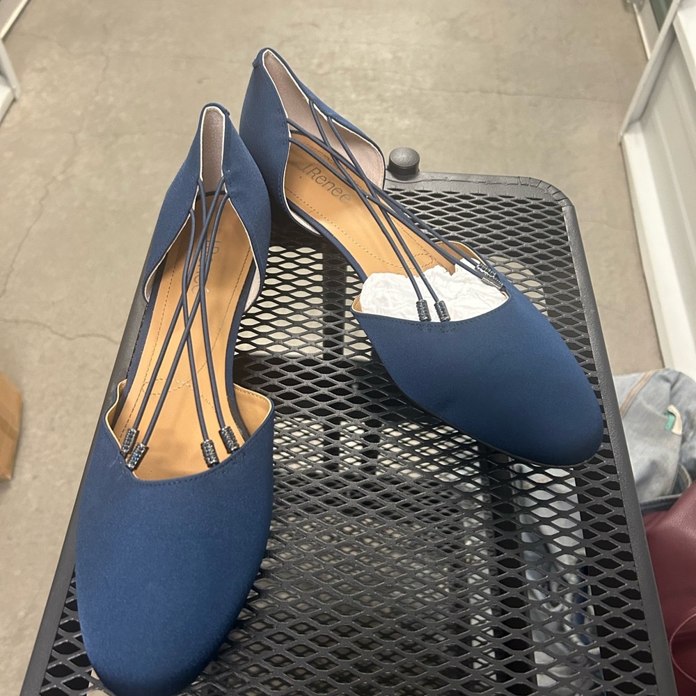 J.Renee Women's Navy Flats with Strappy Design, perfect for weddings.